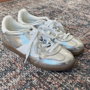 Universal Thread Silver and White Sneakers